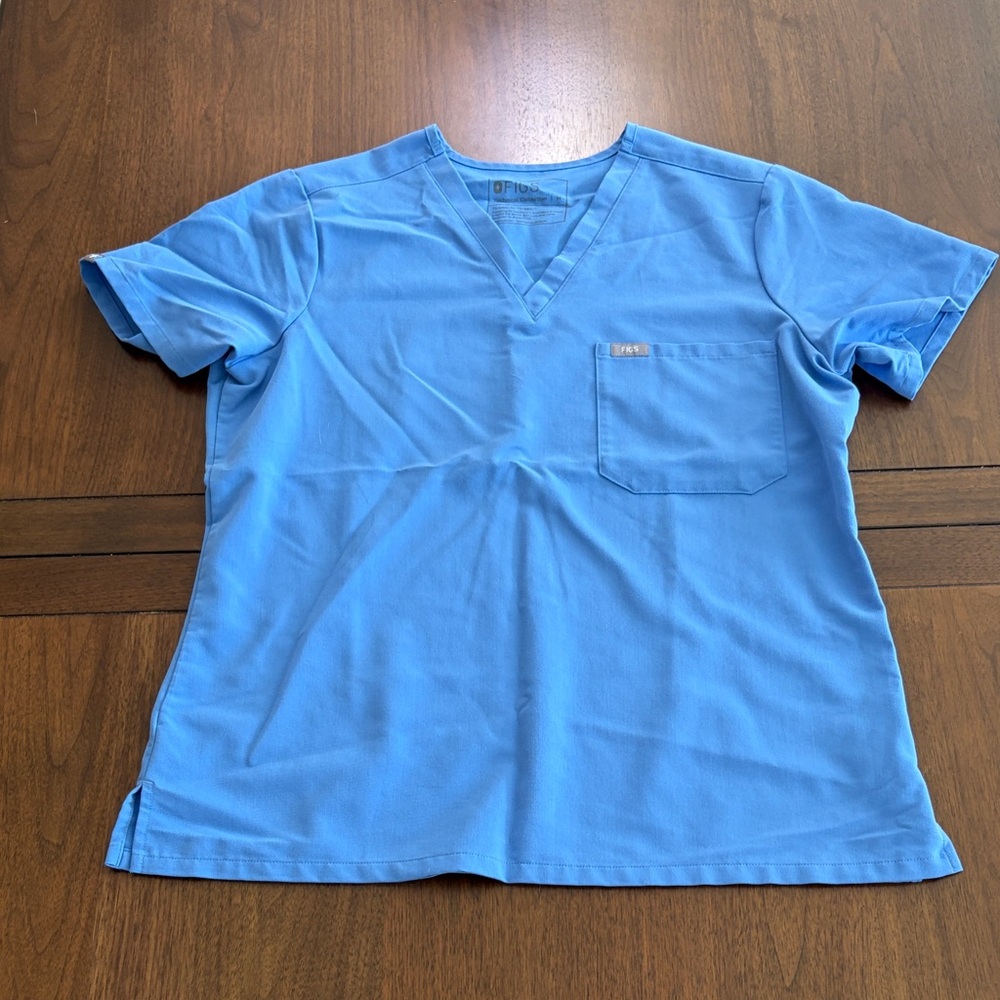 Figs Women's Blue V-Neck Short Sleeve Top